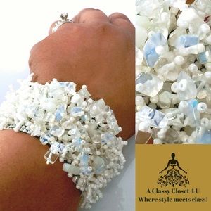 New Lovely White Gemstone Chip Bracelet